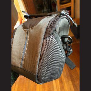 Insignia Shoulder Camera Bag & Platinum Camera Strap Bundle NWT